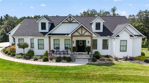 4724 Braxton Lane Wooster OH 44691