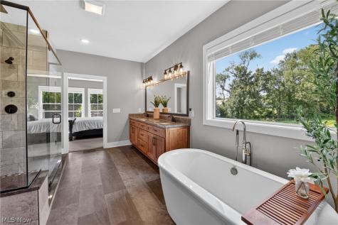 4724 Braxton Lane Wooster OH 44691