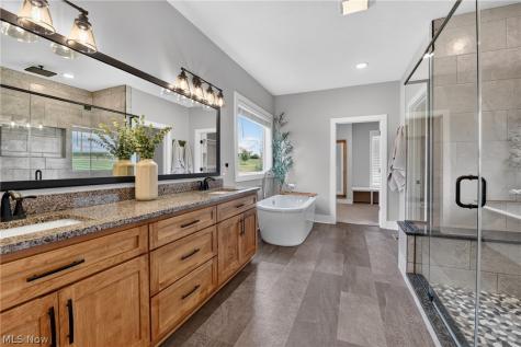 4724 Braxton Lane Wooster OH 44691