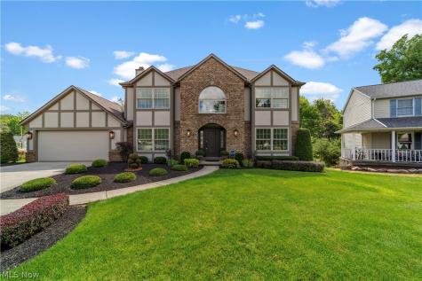 10187 Versailles Drive Strongsville OH 44136