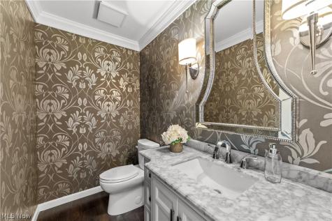 10187 Versailles Drive Strongsville OH 44136