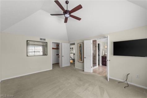 10187 Versailles Drive Strongsville OH 44136