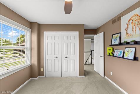 10187 Versailles Drive Strongsville OH 44136