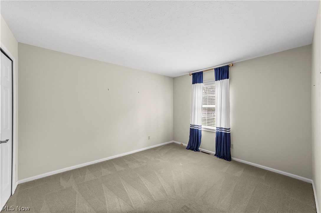 10187 Versailles Drive Strongsville OH 44136