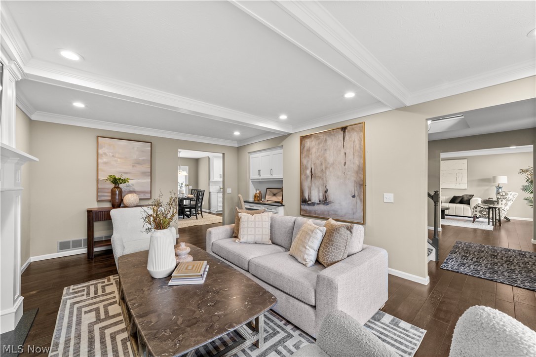 10187 Versailles Drive Strongsville OH 44136