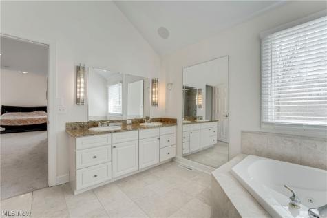 38595 Flanders Drive Solon OH 44139