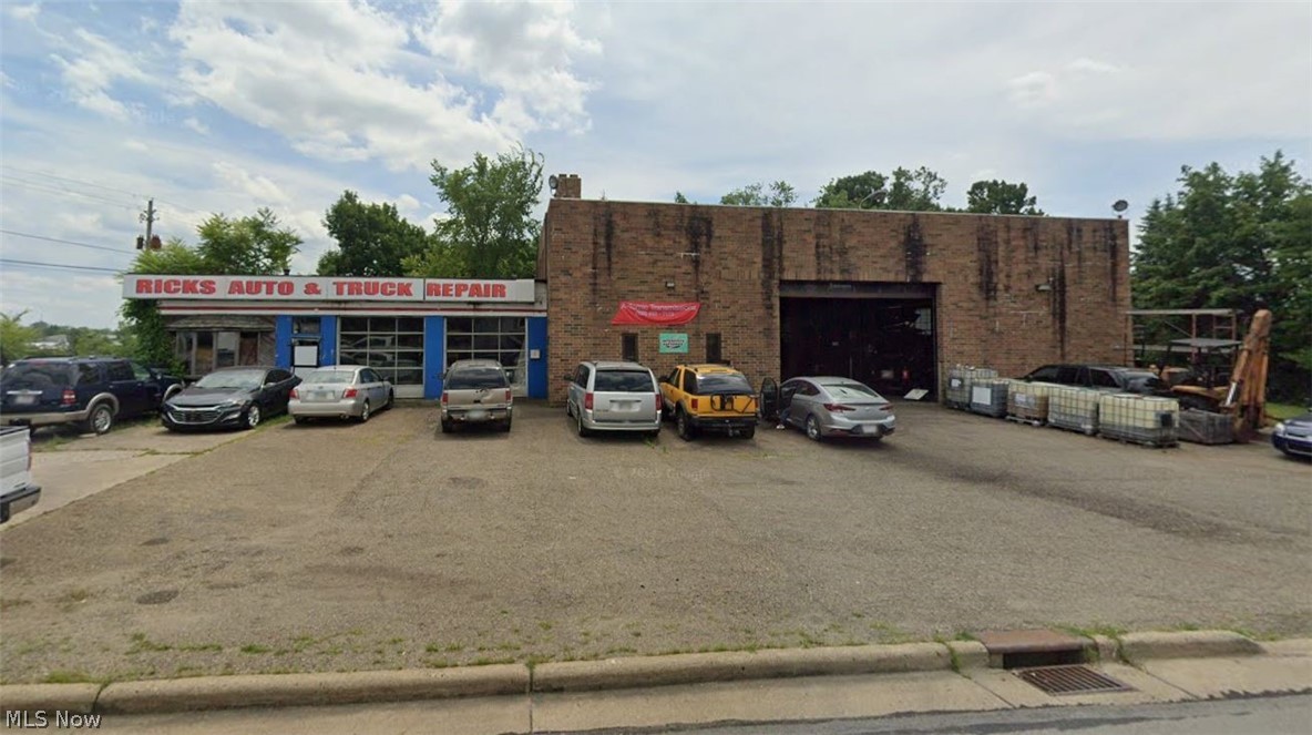 3795 Broadway Avenue NE Louisville OH 44641