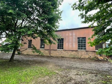 3795 Broadway Avenue NE Louisville OH 44641