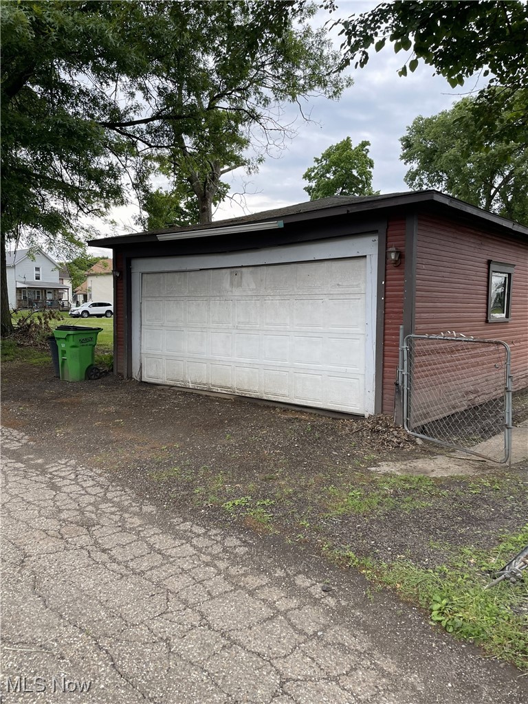 1015 Orchard Street Coshocton OH 43812