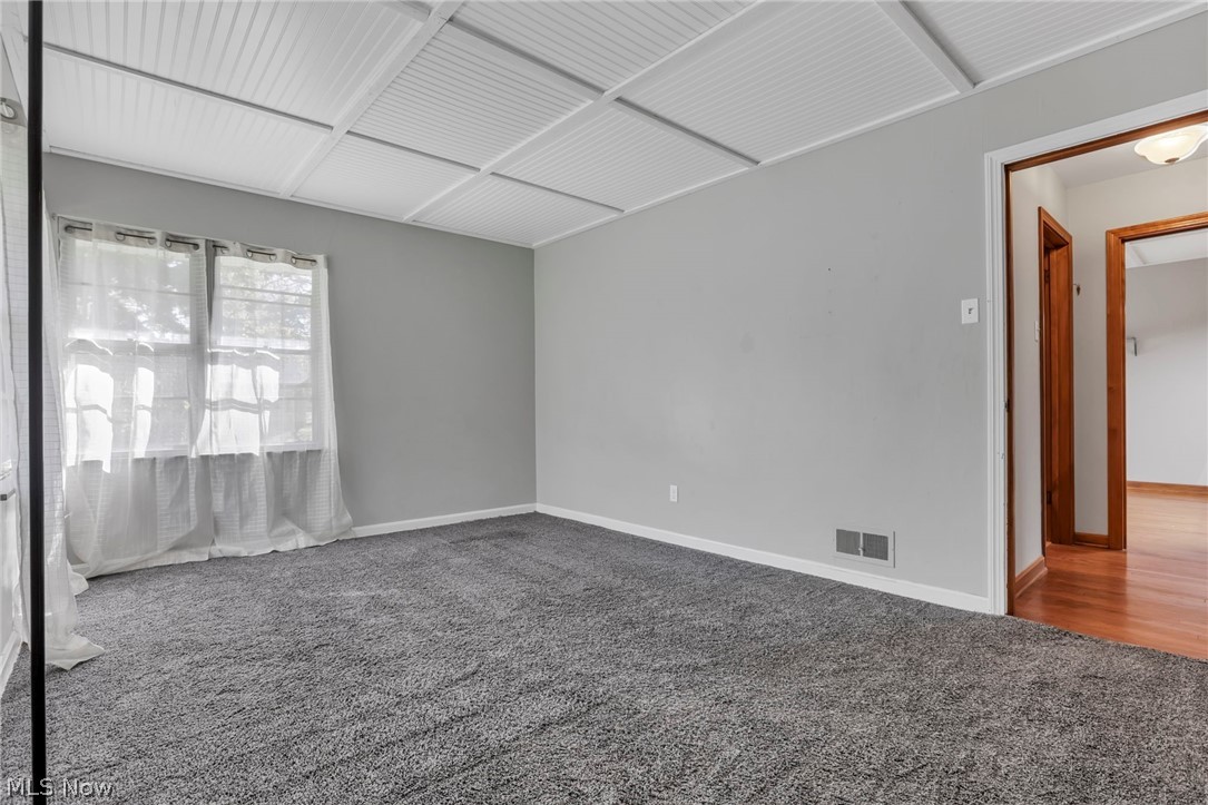 930 Friendship Drive New Concord OH 43762