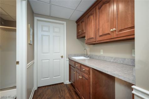 4966 Abbey Church Avenue NW Canton OH 44718