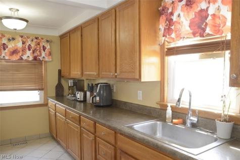 1081 Argonne Road South Euclid OH 44121