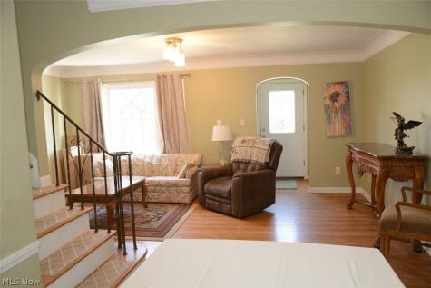 1081 Argonne Road South Euclid OH 44121