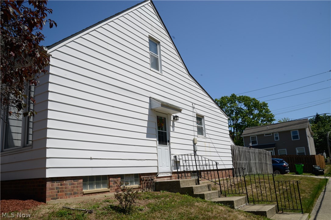 1081 Argonne Road South Euclid OH 44121