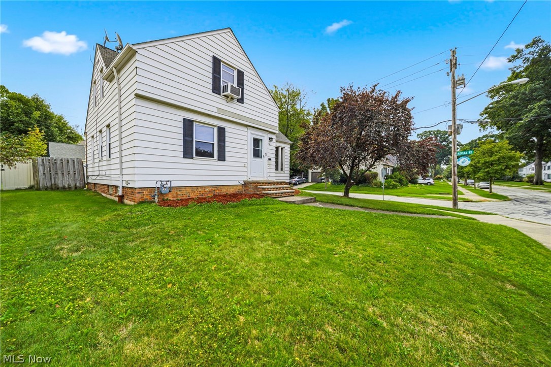 1081 Argonne Road South Euclid OH 44121