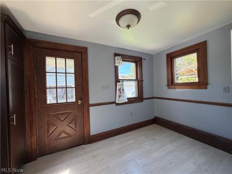 1370 Mathews Avenue Lakewood OH 44107