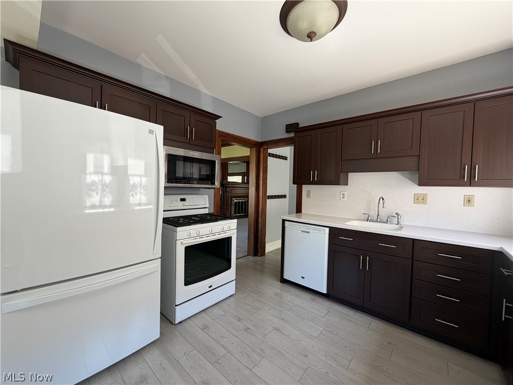 1370 Mathews Avenue Lakewood OH 44107