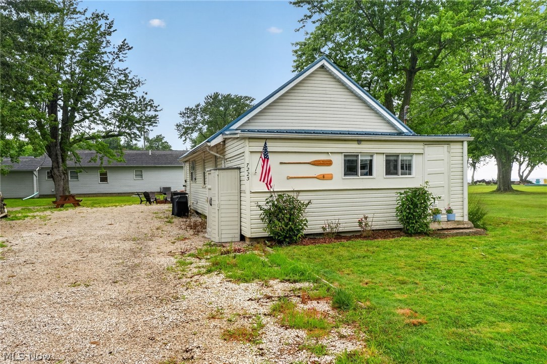 7223 Kenmore Avenue North Kingsville OH 44068