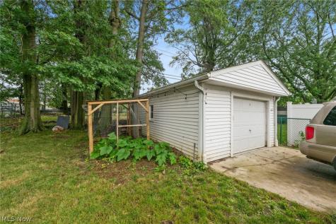 26850 Gary Avenue Euclid OH 44132