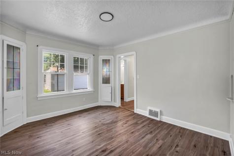 334 E 197 Street Euclid OH 44119