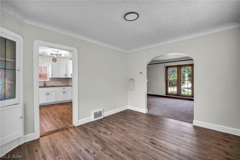 334 E 197 Street Euclid OH 44119