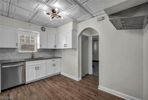 334 E 197 Street Euclid OH 44119