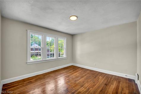 334 E 197 Street Euclid OH 44119