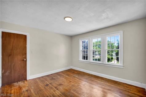 334 E 197 Street Euclid OH 44119