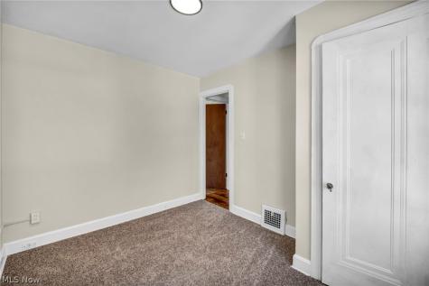 334 E 197 Street Euclid OH 44119