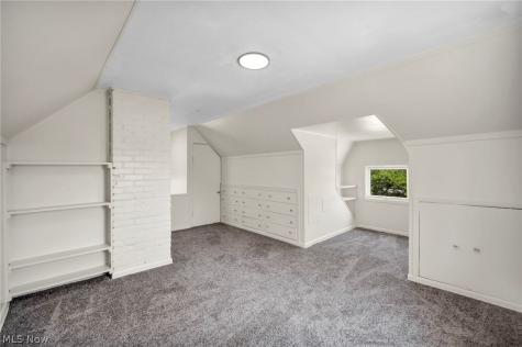 334 E 197 Street Euclid OH 44119