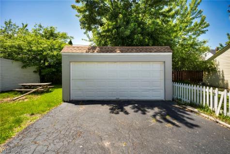 334 E 197 Street Euclid OH 44119