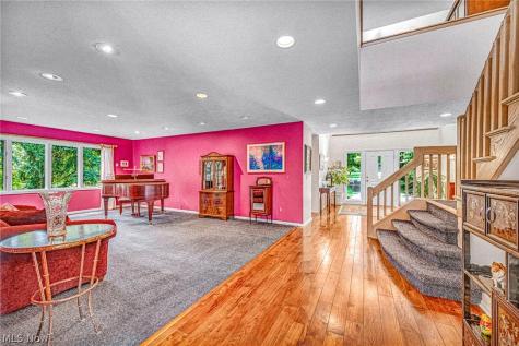 150 Sterncrest Drive Moreland Hills OH 44022