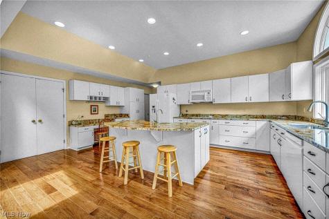 150 Sterncrest Drive Moreland Hills OH 44022