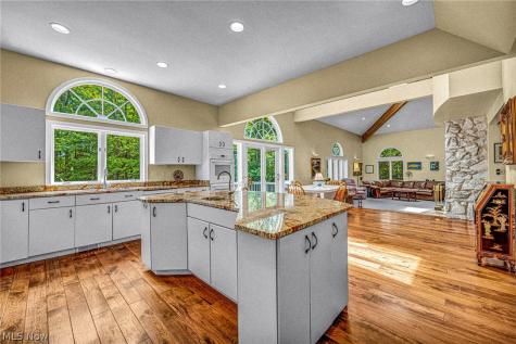 150 Sterncrest Drive Moreland Hills OH 44022