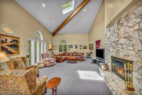 150 Sterncrest Drive Moreland Hills OH 44022
