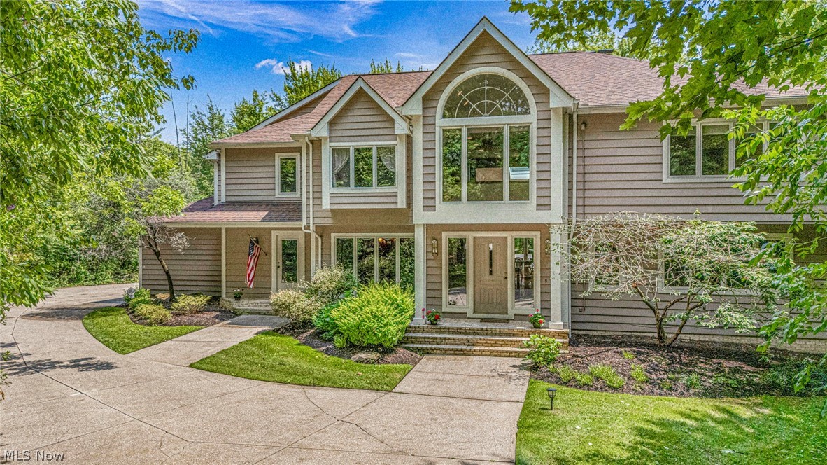 150 Sterncrest Drive Moreland Hills OH 44022