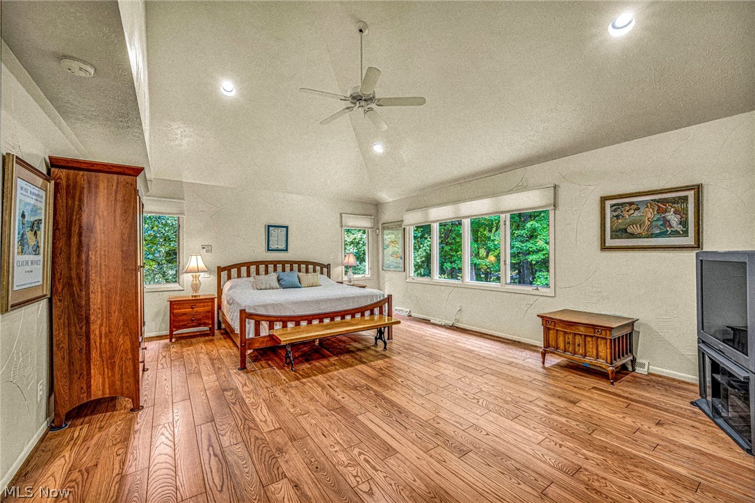 150 Sterncrest Drive Moreland Hills OH 44022