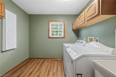 9473 Whalers Cove Mentor OH 44060