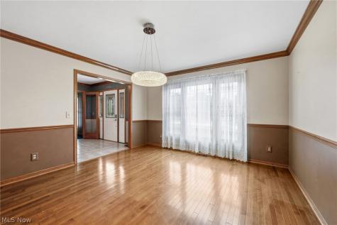 9473 Whalers Cove Mentor OH 44060