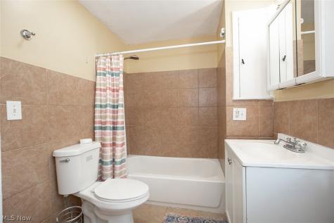 2374 Traymore Road University Heights OH 44118