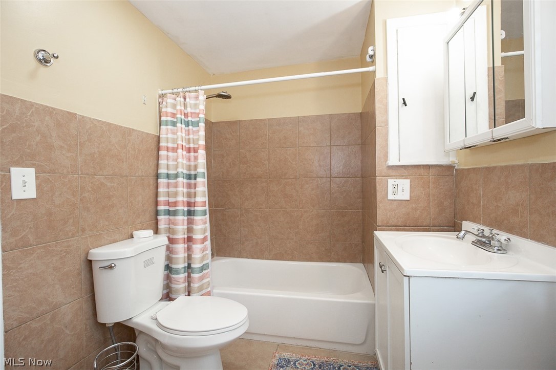 2374 Traymore Road University Heights OH 44118