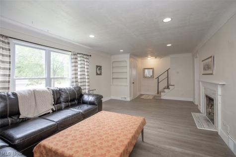 2374 Traymore Road University Heights OH 44118