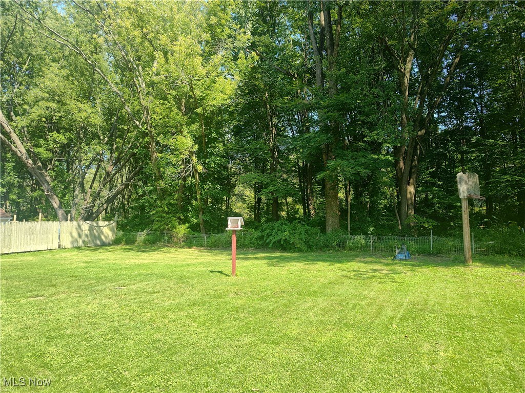 8016 Ninevah Road Geneva OH 44041