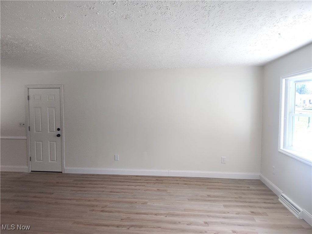 8016 Ninevah Road Geneva OH 44041