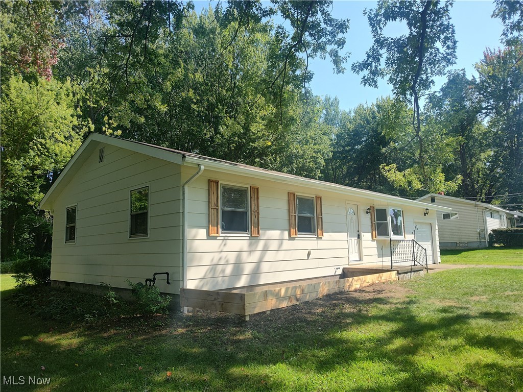 8016 Ninevah Road Geneva OH 44041