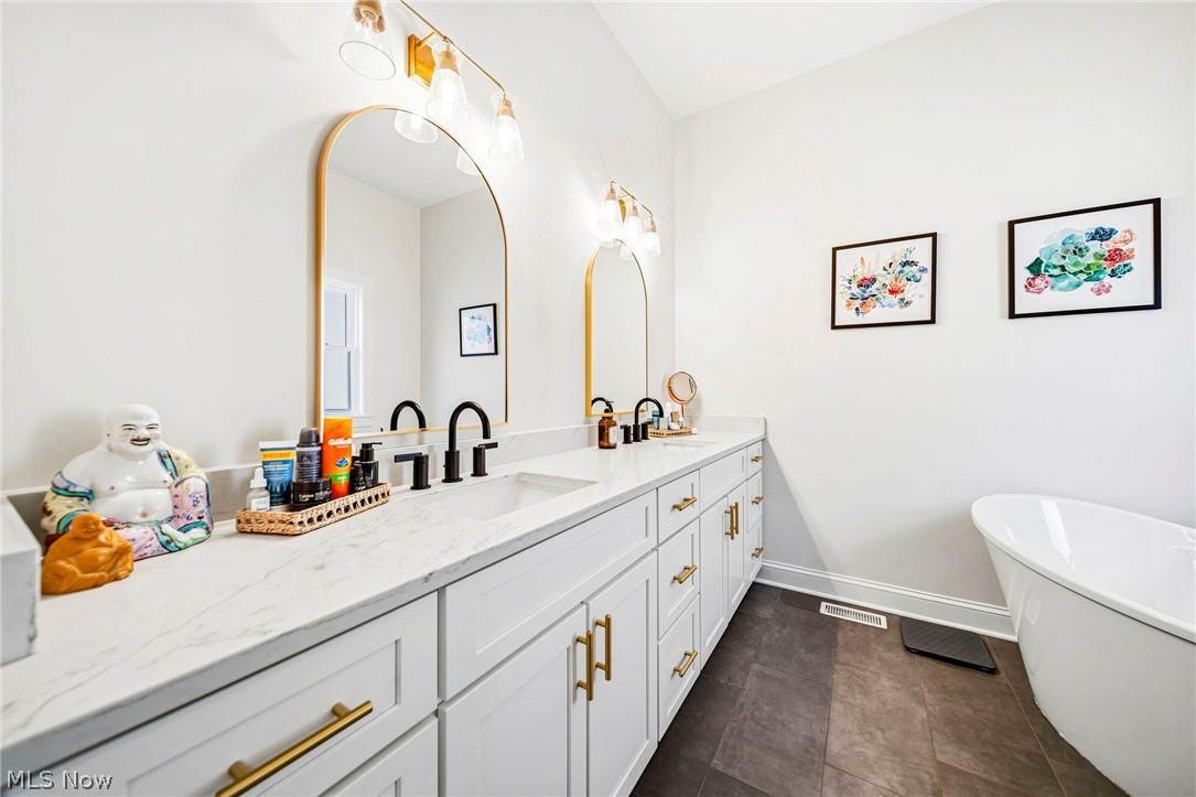 587 Magnolia Court Mayfield OH 44143