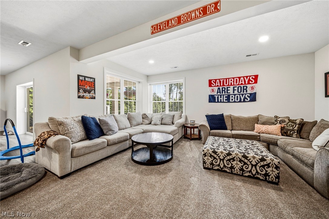 587 Magnolia Court Mayfield OH 44143