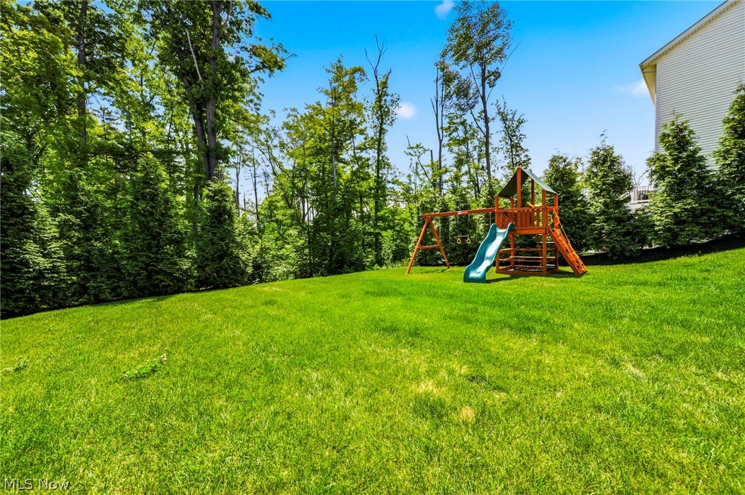 587 Magnolia Court Mayfield OH 44143