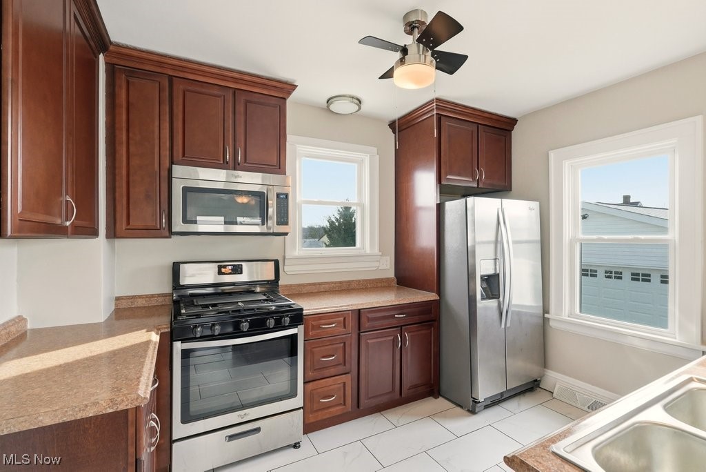 7128 Marcelline Court Cuyahoga Heights OH 44125