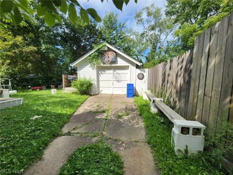 932 Hardesty Boulevard Akron OH 44320